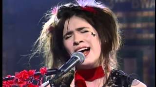 Imogen Heap quotGoodnight and Goquot on Letterman 11106 [upl. by Nauquf]