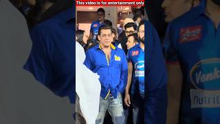 सलमान खान ने गरीब डिलीवरी बॉय को खाना खिलाया  Salman Khan Delivery Boy shortvideo salmankhan [upl. by Maximilian939]