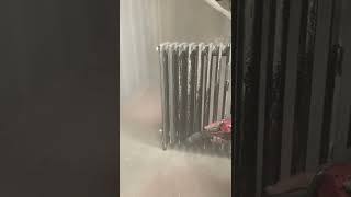 Aérogommeuse  décapage radiateur en fonte par aérogommage ACF shorts [upl. by Yenal]