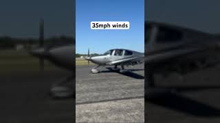 Cirrus sr20 windy start up [upl. by Nolla703]