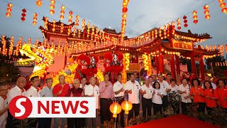 Thean Hou temple lights up with dragonthemed lanterns for Lunar New Year [upl. by Semadar]