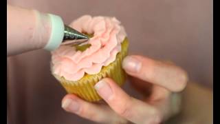 How to decorate cupcakes  Cup and cakes [upl. by Mateusz422]