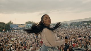 Zoe Wees at MS Dockville Festival Hamburg [upl. by Urita]