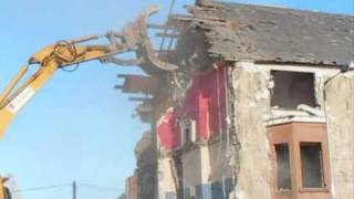 Demolition of 9 Ainslie Place in Muirton PERTH [upl. by Scoles]