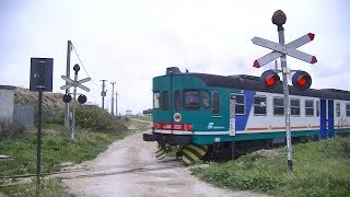 Spoorwegovergang Minervino Murge I  Railroad crossing  Passaggio a livello [upl. by Nauj]