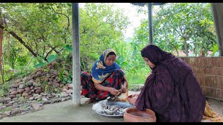 নদীর মাছের দাম এতো কেন  Village life with Shampa [upl. by Aubarta380]