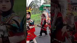 KOSTUM DAYAK PAWAI BUDAYA RA REJOTANGAN TULUNGAGUNG 2024 trending viralshorts fyp youtubeshorts [upl. by Ahsitra]