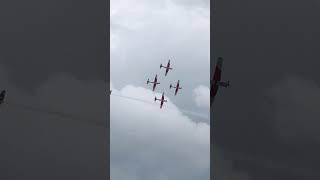 Pilatus PC7 Diamond Formation Atemberaubende Kreuzungsmanöver bei SpeckFehraltorf [upl. by Aipmylo]