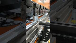 UNIQUE WAY TO FORMING SHEET METAL FABRICATION equipmentoperator ytshortsvideo [upl. by Melba]