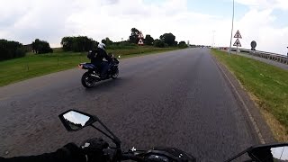 Z1000 tries to take on ZZR1400 [upl. by Sauls79]