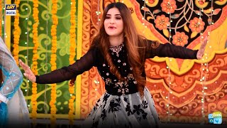 Lar Gaiyaan  Pakistani Mehndi Dance  Arsala Siddiqui [upl. by Kati119]