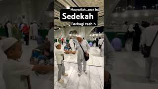 SEDEKAH AMAL ZARIAH TAK HABISNYA MEMBAGIKAN TASBIH PADA PARA JAMAAH SEMOGA KITA SLALU INGAT SEDEKA [upl. by Fonzie111]