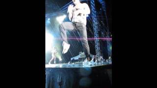 Sakis Rouvas  Pio Dinata Live in Herakleion and getting soaked [upl. by Alexander]