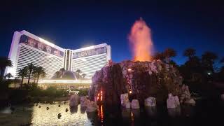 Mirage Hotel Las Vegas Volcano Fire Performance [upl. by Gayla764]