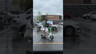 Delivering Groceries on an eScooter in the Rain 🛴🛒🌧️ [upl. by Hyland]