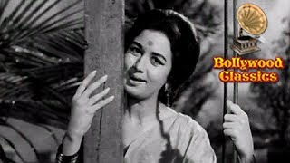 Kajre Badarwa Re  Lata Mangeshkar Classic Romantic Hindi Song  Pati Patni [upl. by Sully]