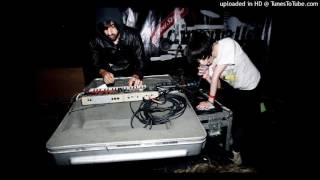 Courtship Dating  Crystal Castles Live at Maida Vale 2007 [upl. by Chiang]