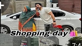 ammi na larki dund li mary laya 🙂mall ma [upl. by Pirbhai]