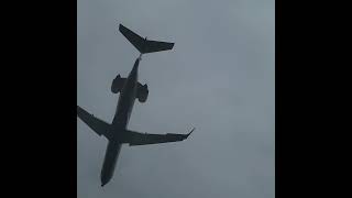 Delta crj900lr Landing at Detroit [upl. by Lleirbag]