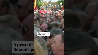 Miles de personas exigen elecciones en una manifestación con PP y Vox [upl. by Macguiness]