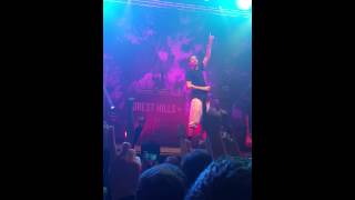 JCole Performs quotNo Role Modelzquot Live in Glasgow [upl. by Matazzoni135]