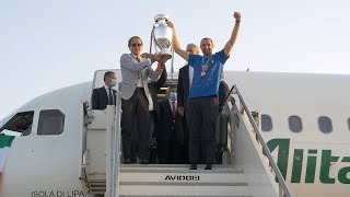 Il ritorno degli Azzurri a Roma dopo la vittoria dell’Europeo  EURO 2020 [upl. by Emearg]