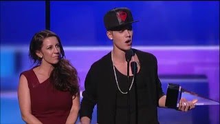 Justin Bieber Wins Artist of Year  AMA 2012 [upl. by Ardnad]