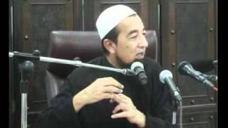 Senyum KENCING Tak Lawas Semasa Ibadat  Ustaz Azhar Idrus [upl. by Nosylla638]