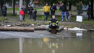 Hochwasser mindestens 16 Tote und Zwangsevakuierungen in ganz Mitteleuropa [upl. by Minton]