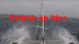 Un catamaran dans la tempête Histoires de mer  12 [upl. by Darach]