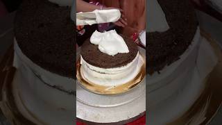 Chocolate Cake Icing😍😋 cake chocolatecake shorts shortvideo [upl. by Druce]