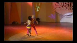 FESTIVAL MUNDIAL DE SALSA CALI 2008  JHOAN Y ANGIE PAREJA ESTELAR TIPICO BAILE CALEÑO  CANOVISTA [upl. by Trebleda99]