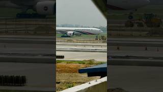 Boeing 737800 finds its spot at Hazrat Shah Jalal Airport 🛫🇧🇩 [upl. by Haonam165]