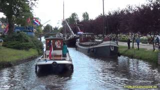 Aankomst historische bedrijfsvaartuigen voor MusSailkanaal 2015 in Musselkanaal [upl. by Artekal153]