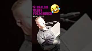 Strategien gegen Fussgeruch comedy standupcomedy shorts [upl. by Ritter807]