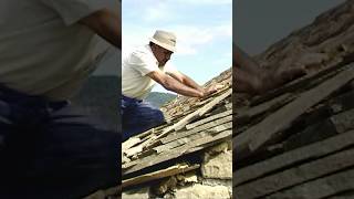 SHORT  🪨⚒️ TEJADO DE LOSAS Construcción tradicional piedra a piedra Vídeo completo en mi canal [upl. by Anom]