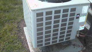 2010 Thermal Zone 3ton 13 SEER central airconditioner RUNNING [upl. by Hsenid214]