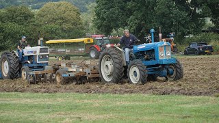 Roadless 64 Massey Ferguson 590 4wd working at the Heddington amp Stockley steam rally [upl. by Maritsa]