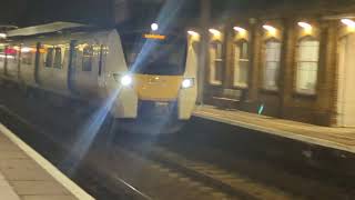 Here is the 8 coach 700 in Finsbury Park Saturday 19 October 2024 [upl. by Cousin731]