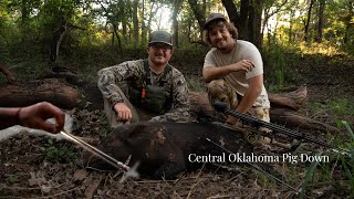 CENTRAL OKLAHOMA PIG HUNT  Pig Goes Down With Bow [upl. by Tonjes]