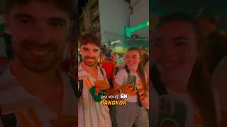 Khaosan Road el barrio mochilero de Bangkok travel thailand food party ytshort shorts [upl. by Anigue562]