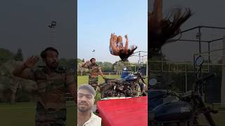 इतनी खूबसूरत लड़की स्टंट करके बुलेट पर चढ़ गई  couple jump hai shorts gymnast acrobatics flip [upl. by Thrasher]