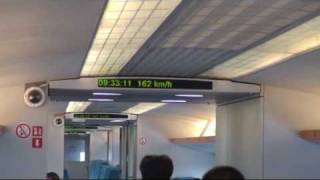 SHANGHAI LE TRAIN MAGLEV [upl. by Ylicic651]