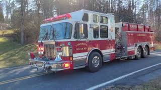 Community FC of Schnecksville Tanker 2221 arriving to brush Fire [upl. by Igenia253]