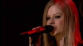 Avril Lavigne  Johnny Rzeznik  live  fashion rocks 2004 [upl. by Lin180]