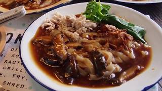 Chinese Shredded Chicken amp Mushroom Rice Noodles Hor Fun Recipe 香菇鸡丝河粉 Chinese Noodles Recipe [upl. by Ajiat]