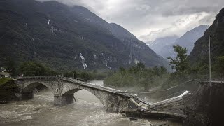 Maltempo quattro morti e un disperso in Svizzera centinaia di evacuati in Valle dAosta [upl. by Schnur]