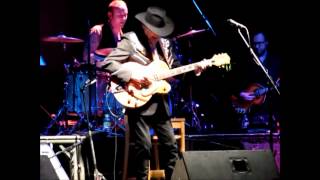 Duane Eddy Forty Miles of Bad Road Frome UK 24512 [upl. by Olathe190]