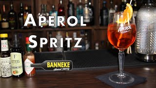 Aperol Spritz  Aperol Cocktail selber mixen  Schüttelschule by Banneke [upl. by Etnasa972]