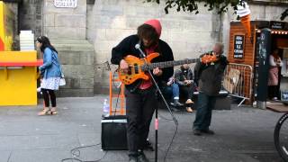 Street musician Maximón at Edinburgh Fringe Festival 2014 [upl. by Aihsekat]